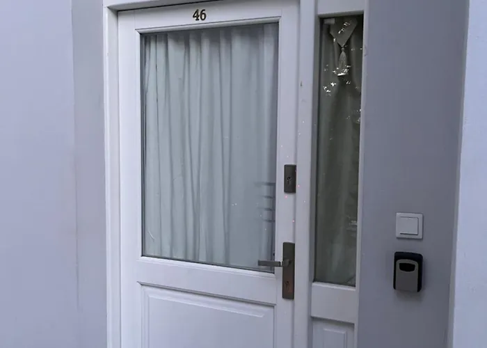 Charming In The Heart Of The Jewish District! *